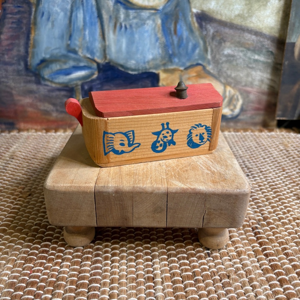 Vintage Folk Art Hand Painted Wooden Noah’s Ark With Animal Pairs Made In Italy